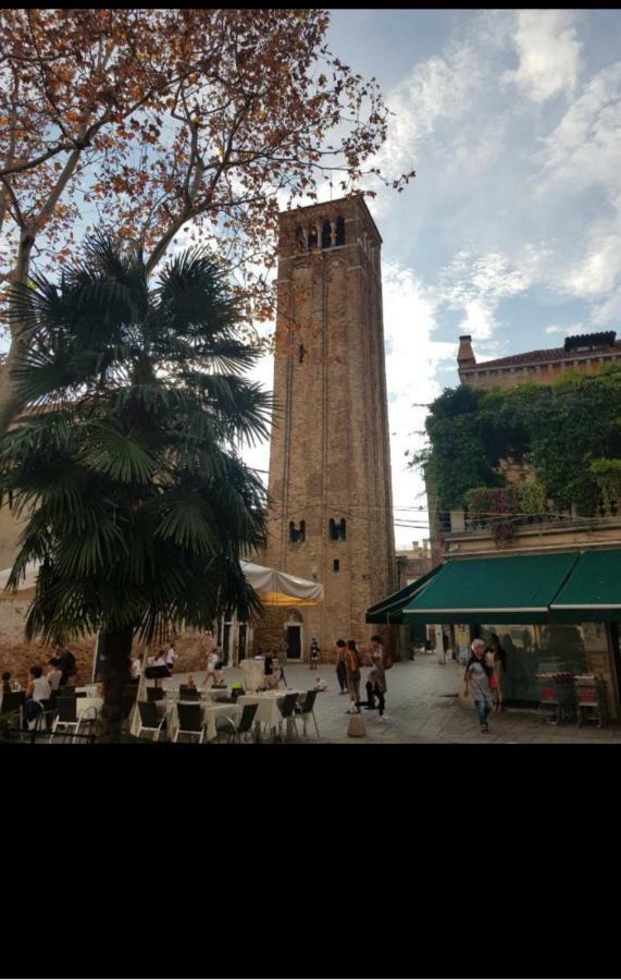 The Yellow Luxury Lovely Building Holiday home Venice