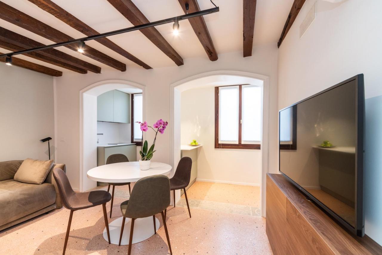 Palazzo Miracoli Apartamento *