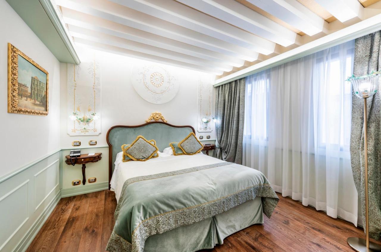 Monaco & Grand Canal Hotel 4*