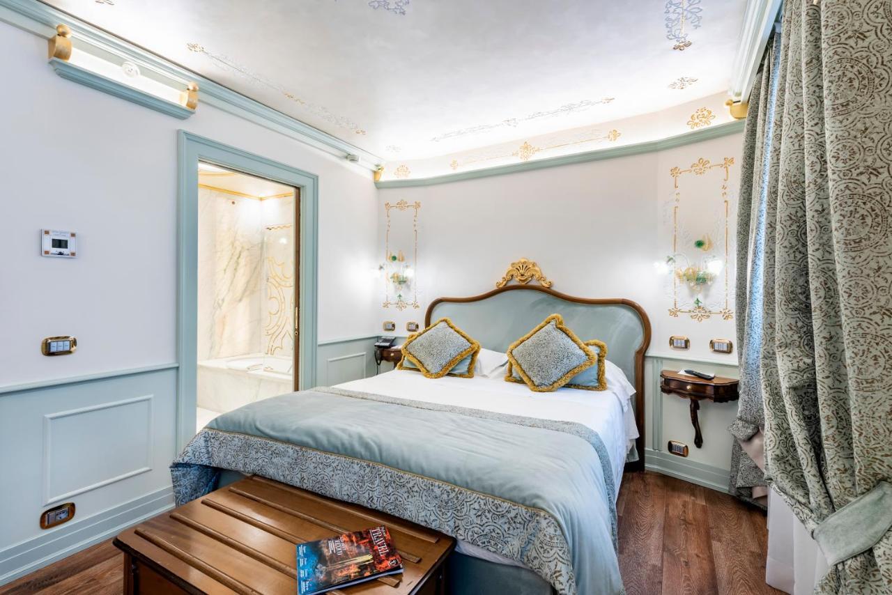 Hotel Monaco & Grand Canal 4*