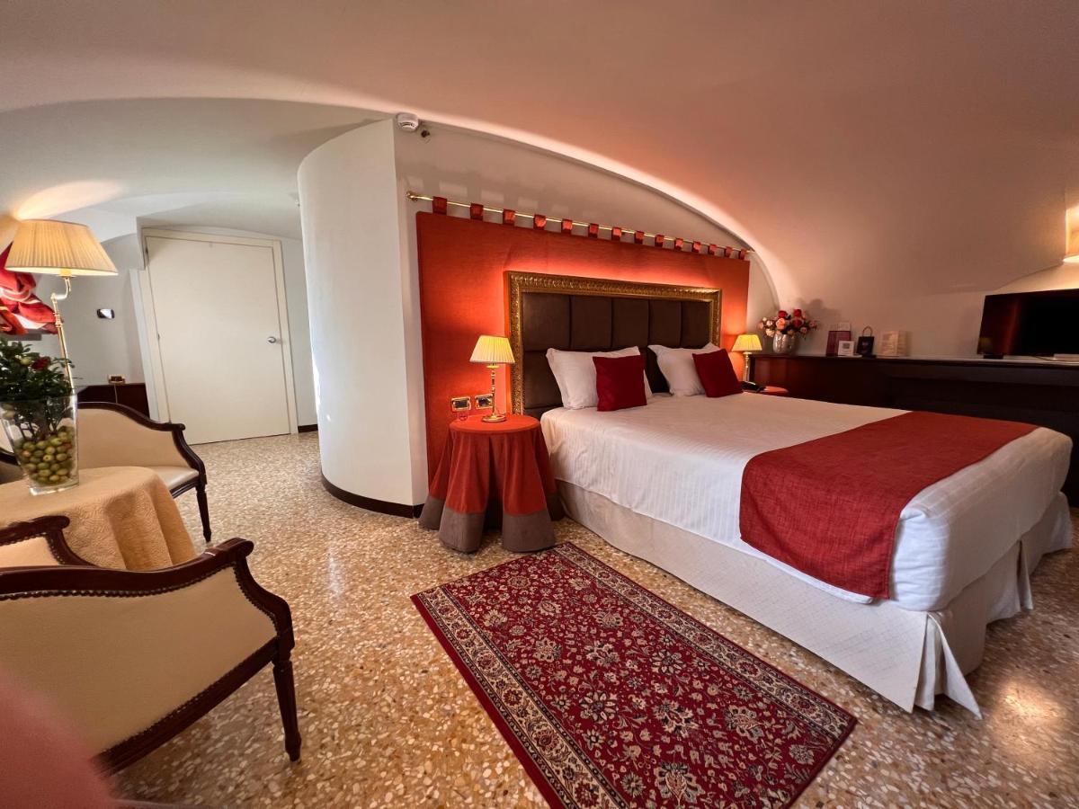Ruzzini Palace Veneza
