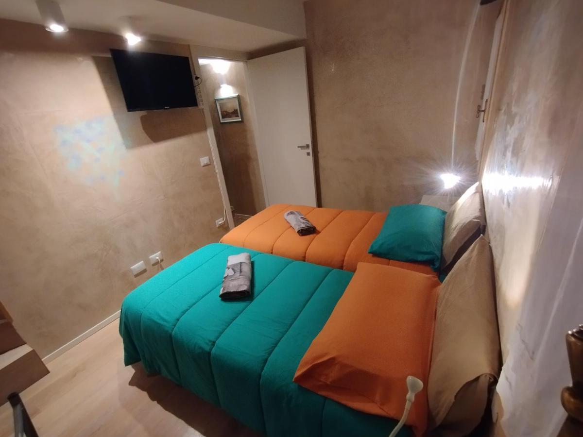 Ca Lirica Apartment *