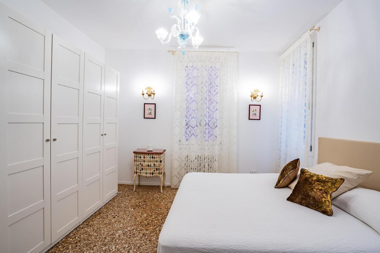 Apartment Ca' San Beneto Completely Refurbished In A Fabulously Area Venice