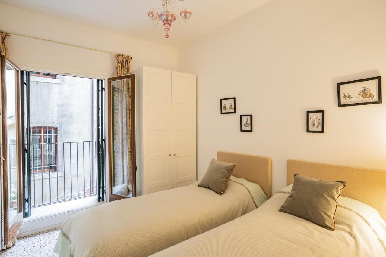 Ca' San Beneto Completely Refurbished In A Fabulously Area Venice