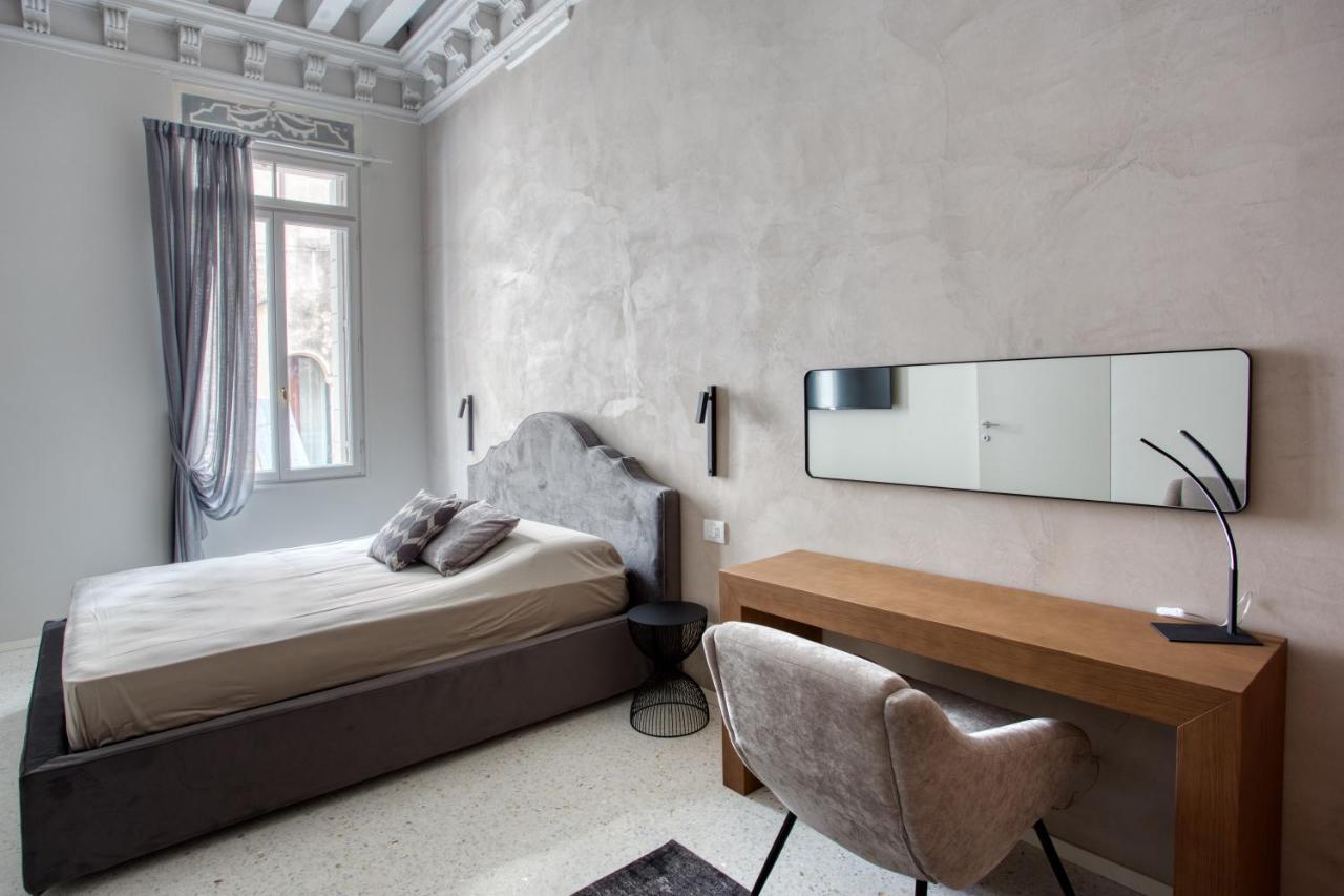Palazzo Bonvicini 10 Apartment Venice