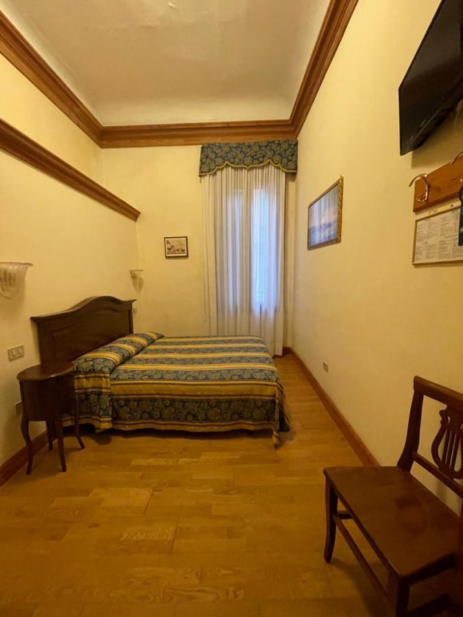 Hotel Fava 2*