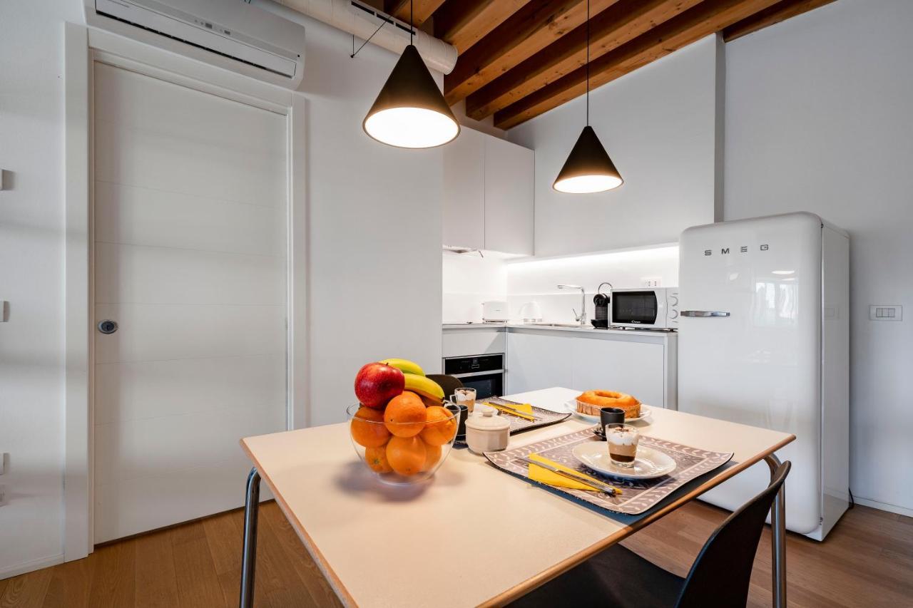 Apartment Mel House