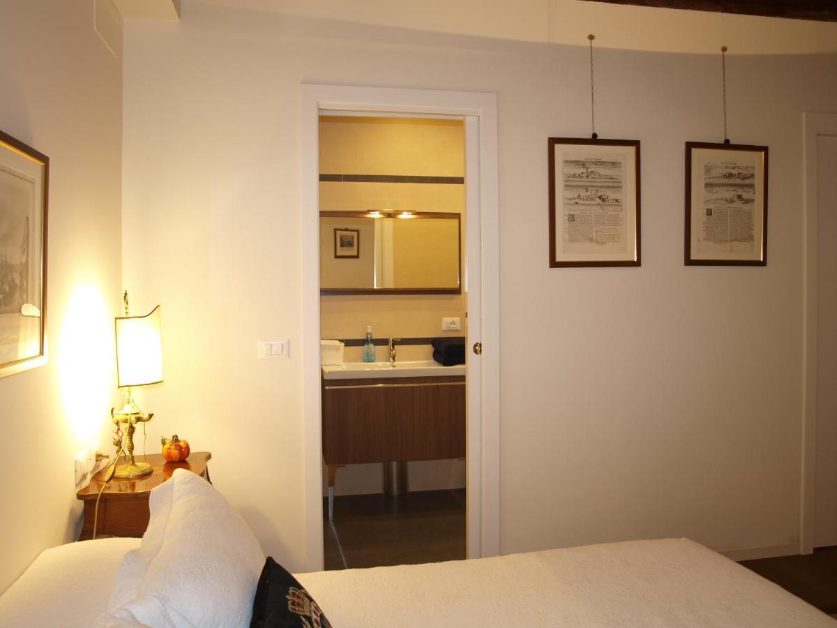 Al Pozzo Dei Scoacamini, 100 M From San Marco, Ground Floor Apartment Venice
