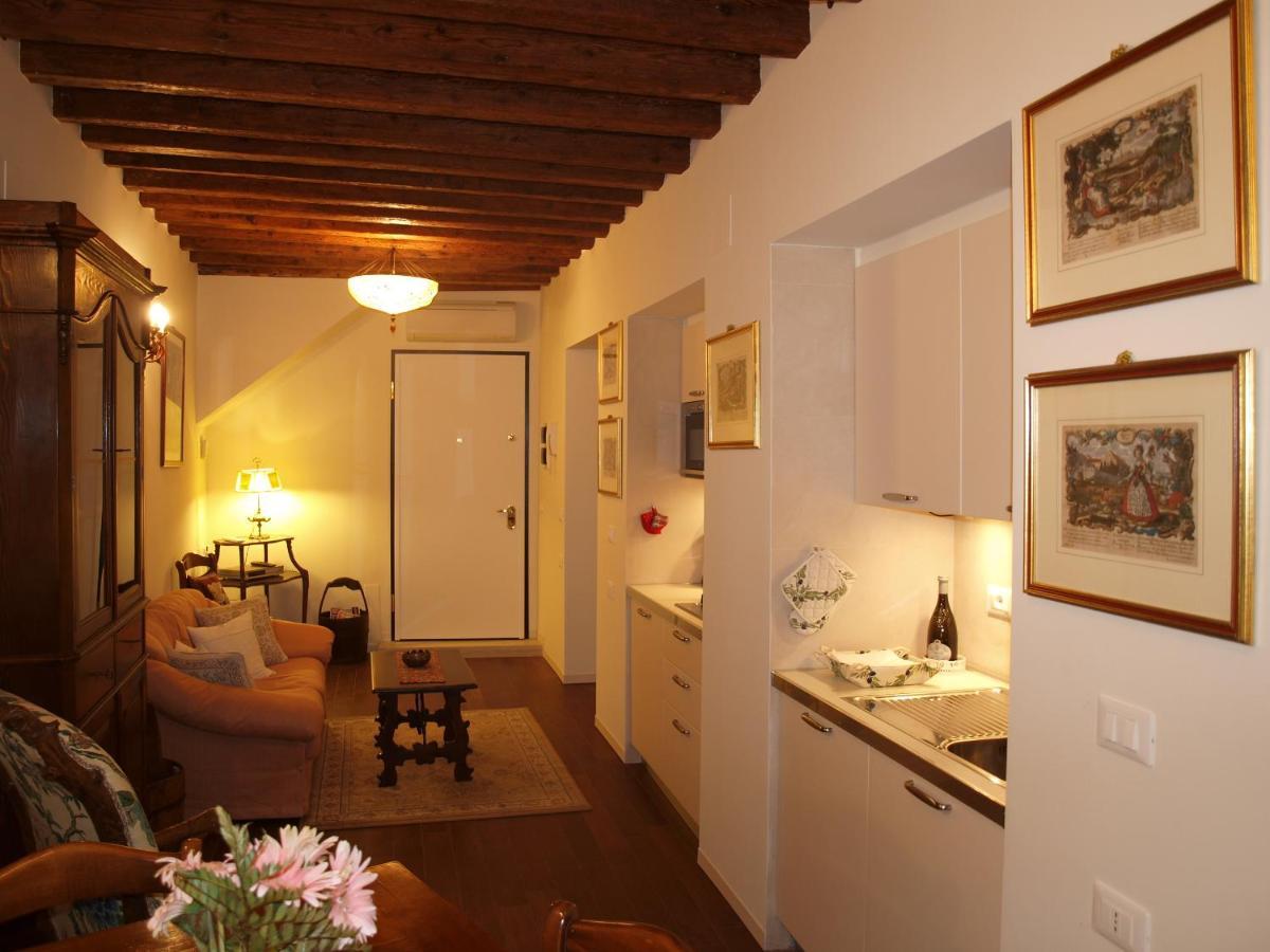Al Pozzo Dei Scoacamini, 100 M From San Marco, Ground Floor Apartment Venice