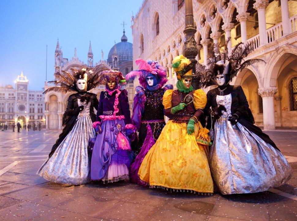 House Of Joy * Venice