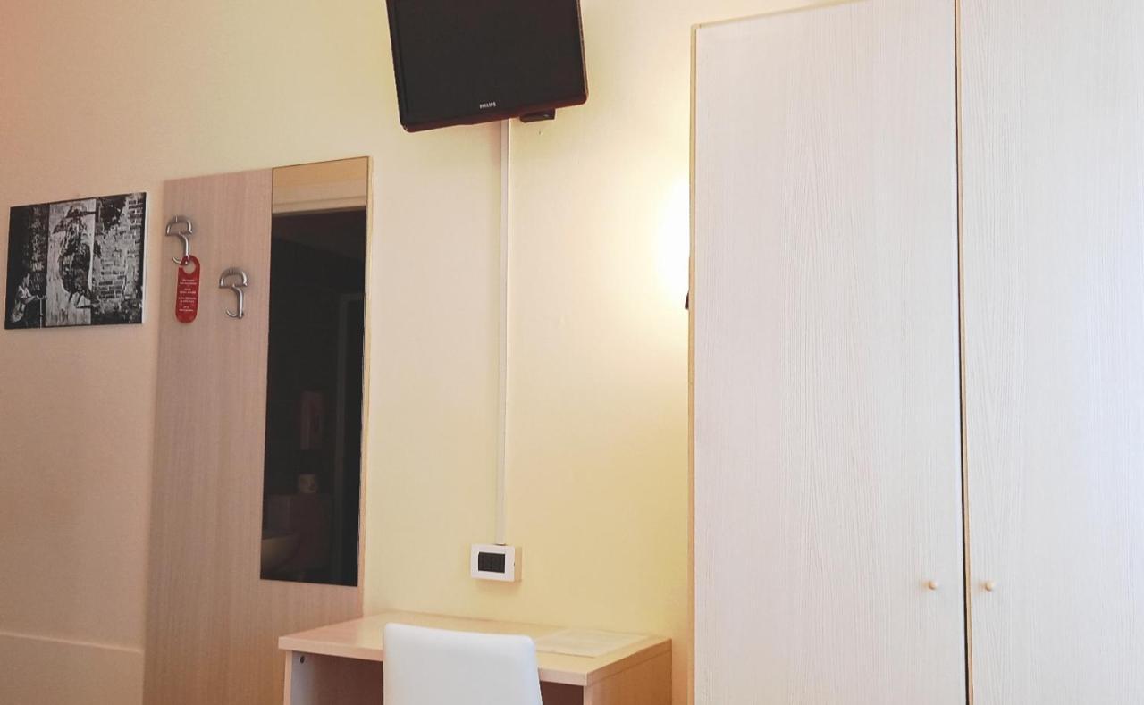 Hotel Santa Lucia *