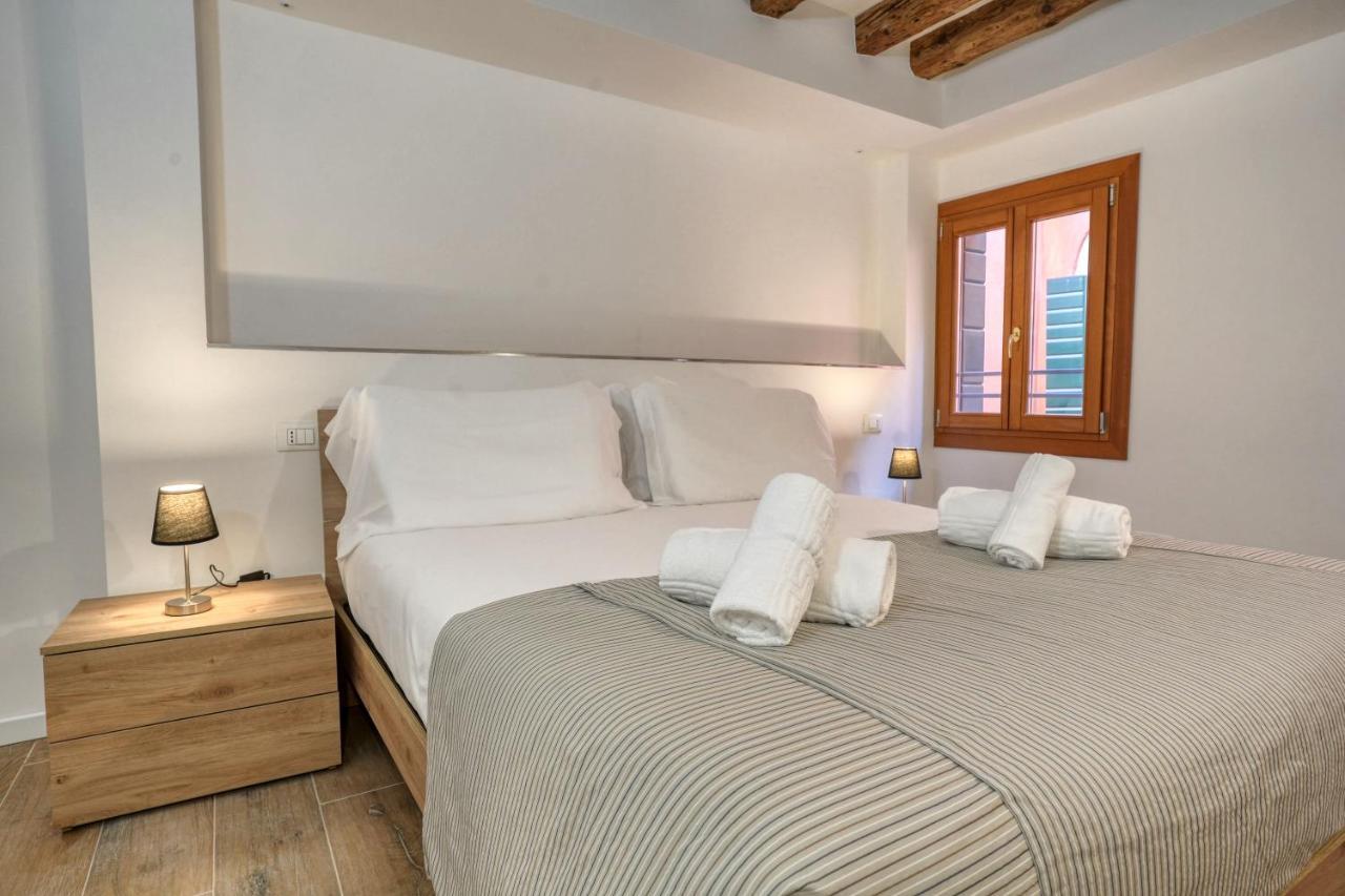 Ecco Apartment