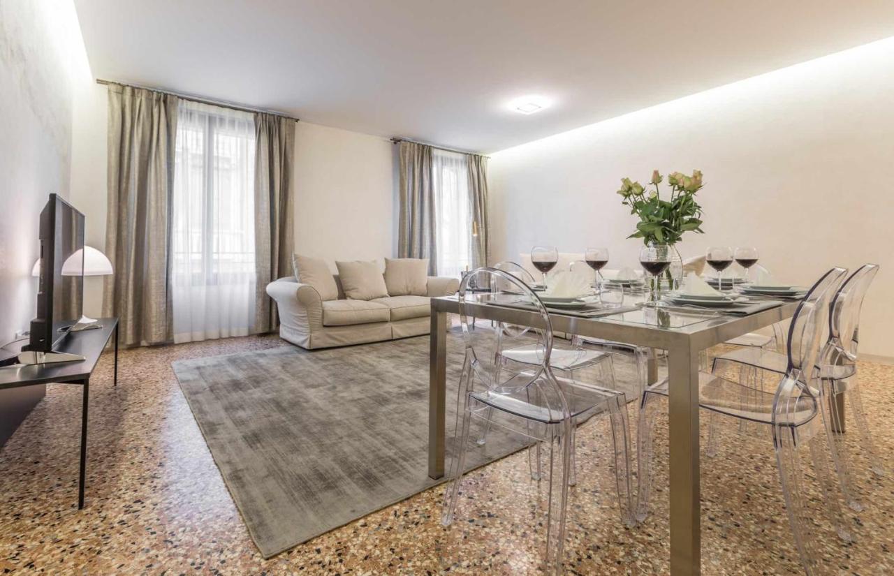Apartment Scaleter - A Fine Luxury In Palazzo With Canal View Venice