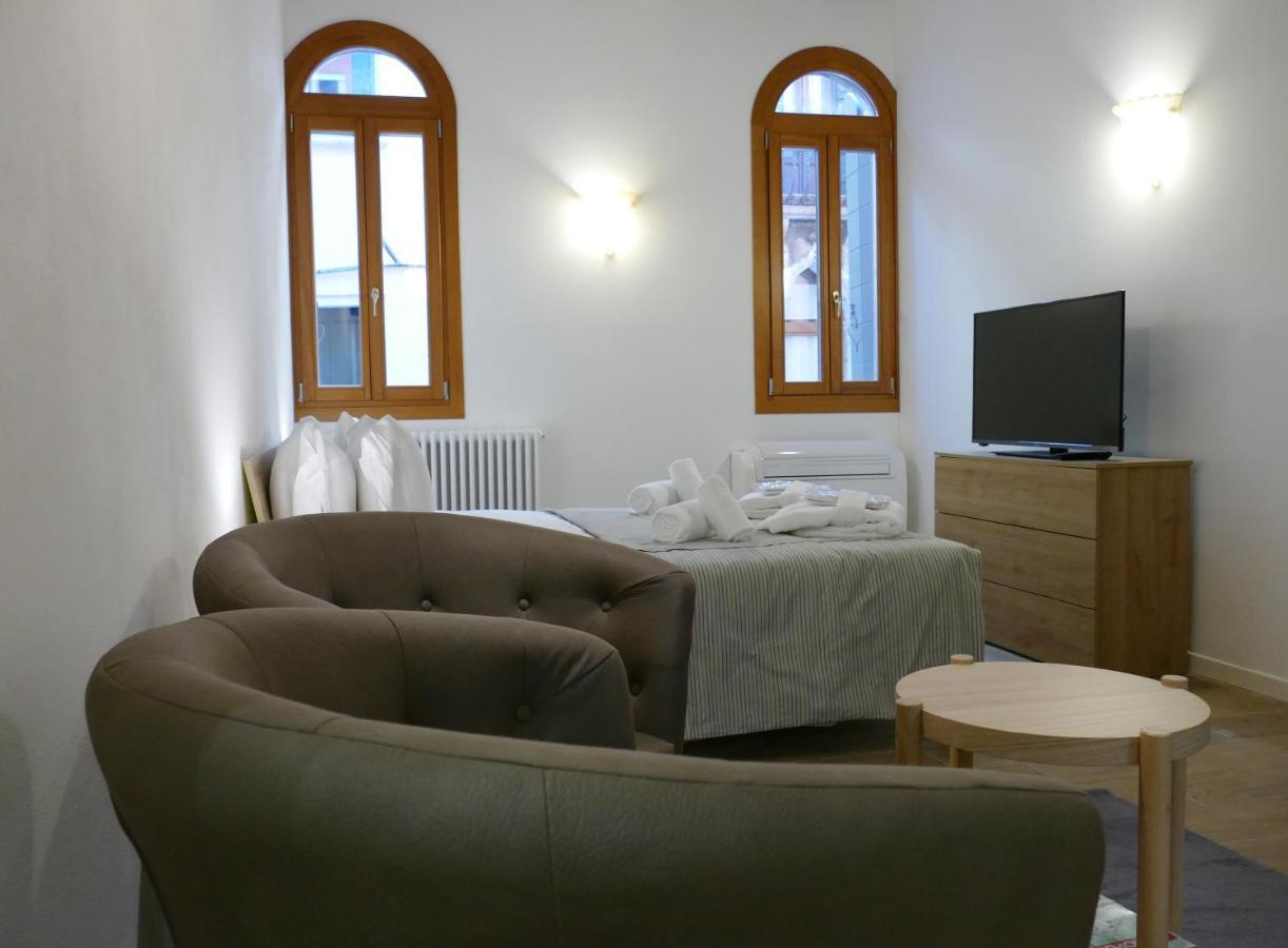 Ecco Apartment