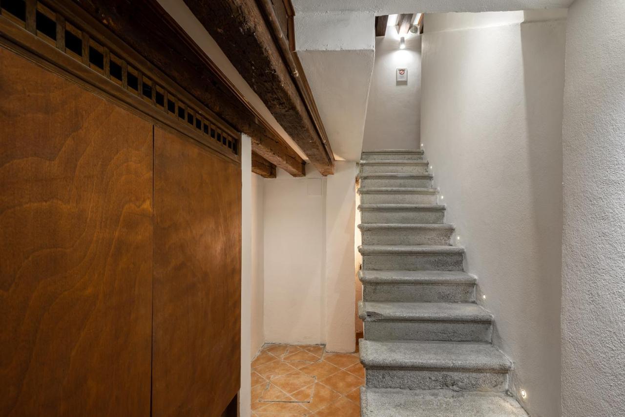 Superior In Via Garibaldi By Bricola *