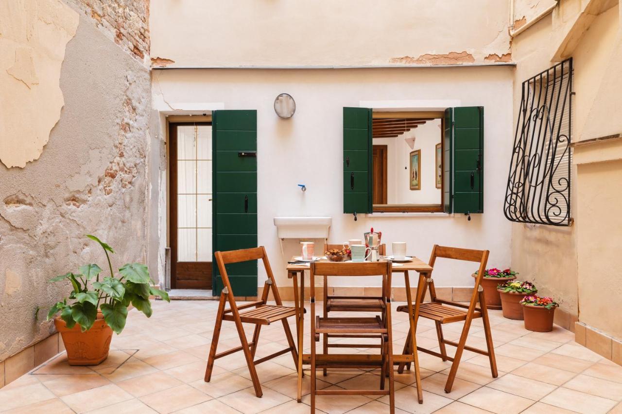 Apartment Ca Giardini In Biennale By Bricola *