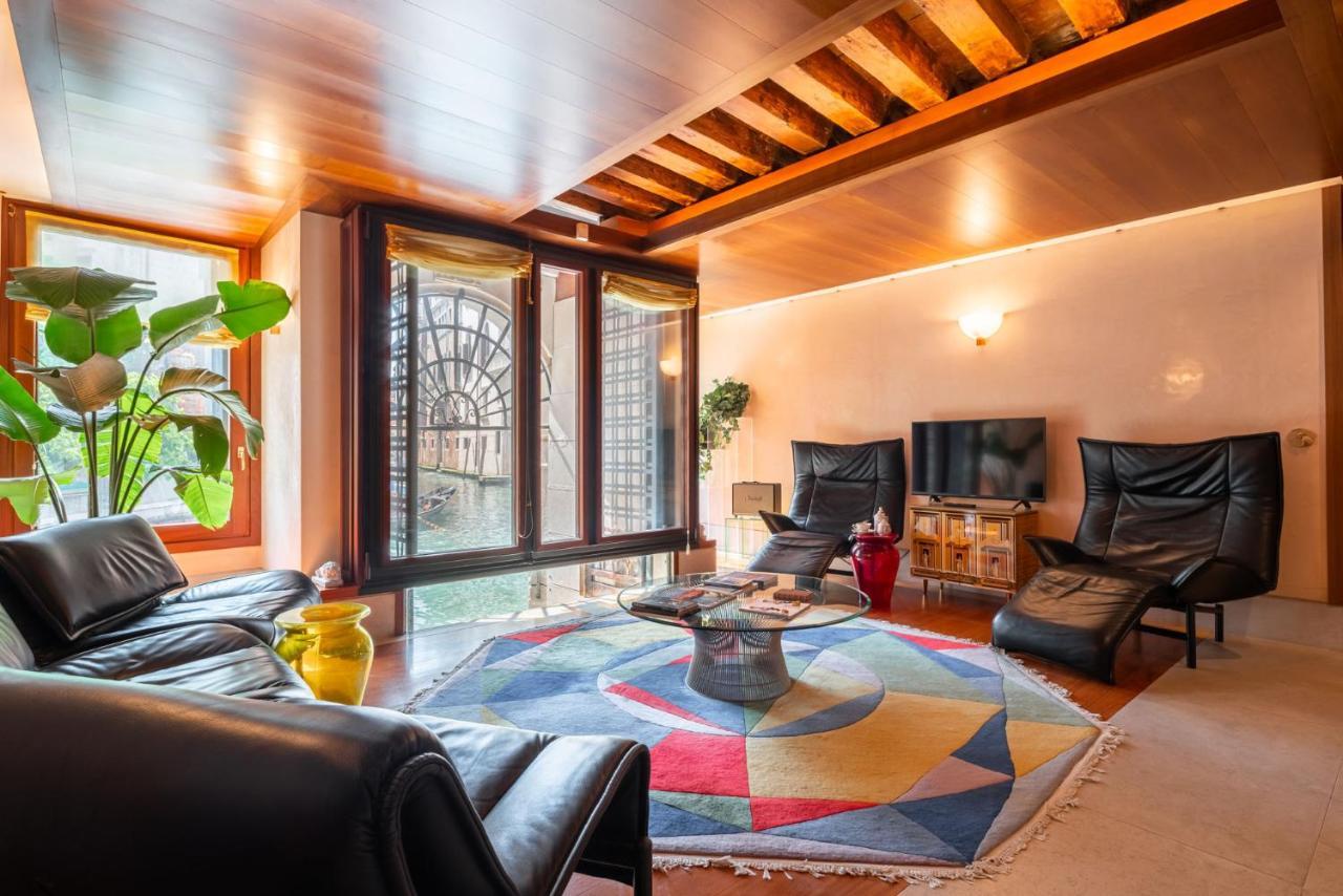 Holiday home Casa Flavia Ai Morosini - Luxury With Canal View Venice