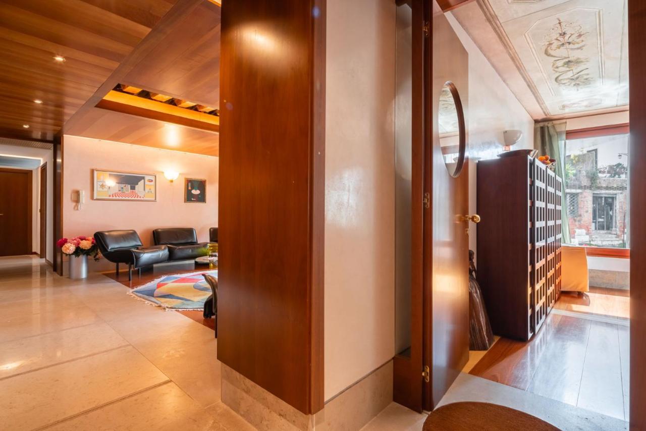 Holiday home Casa Flavia Ai Morosini - Luxury With Canal View Venice
