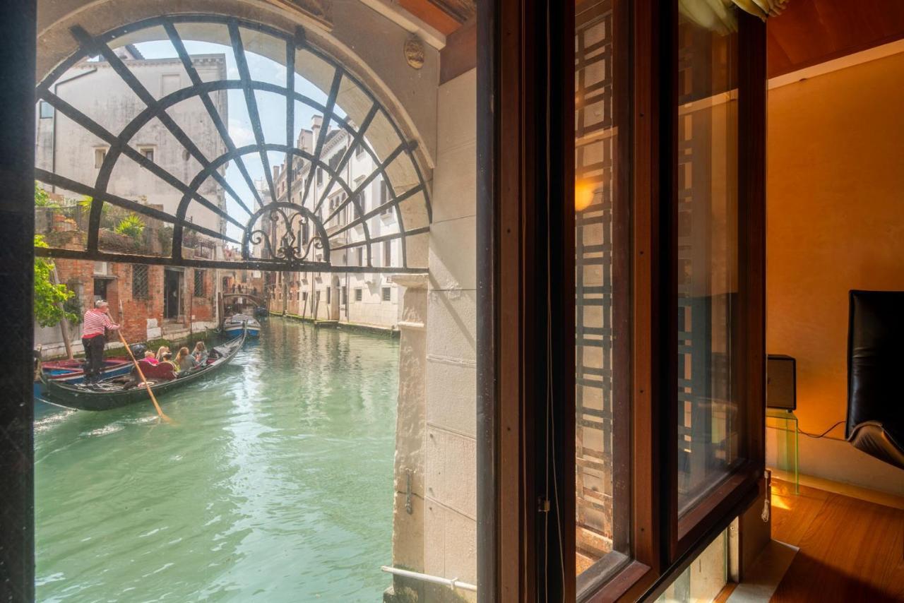 Casa Flavia Ai Morosini - Luxury With Canal View * Venice