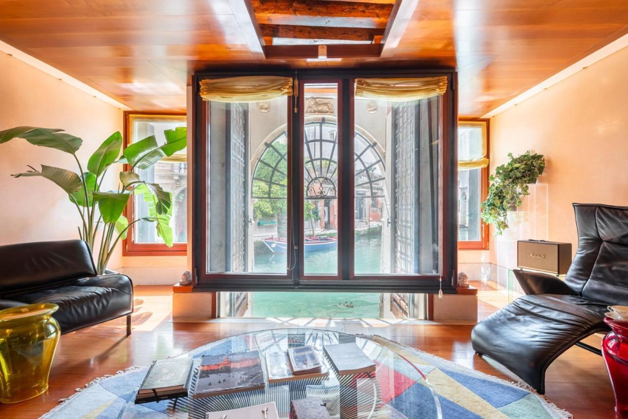 Holiday home Casa Flavia Ai Morosini - Luxury With Canal View Venice