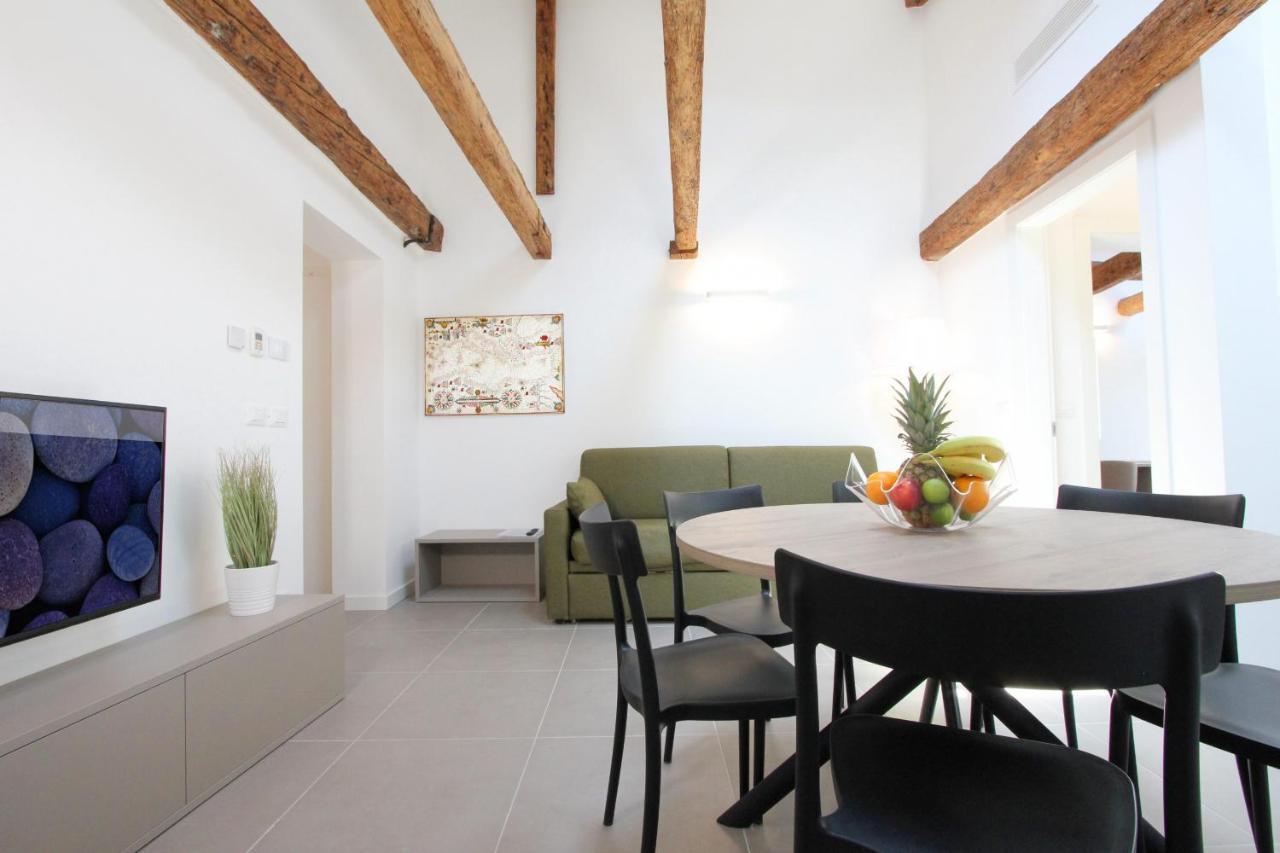 Degli Artisti Apartment