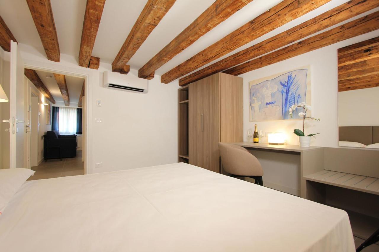 Degli Artisti Apartment *