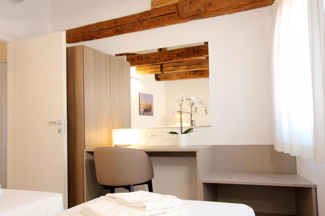 Degli Artisti Apartment *
