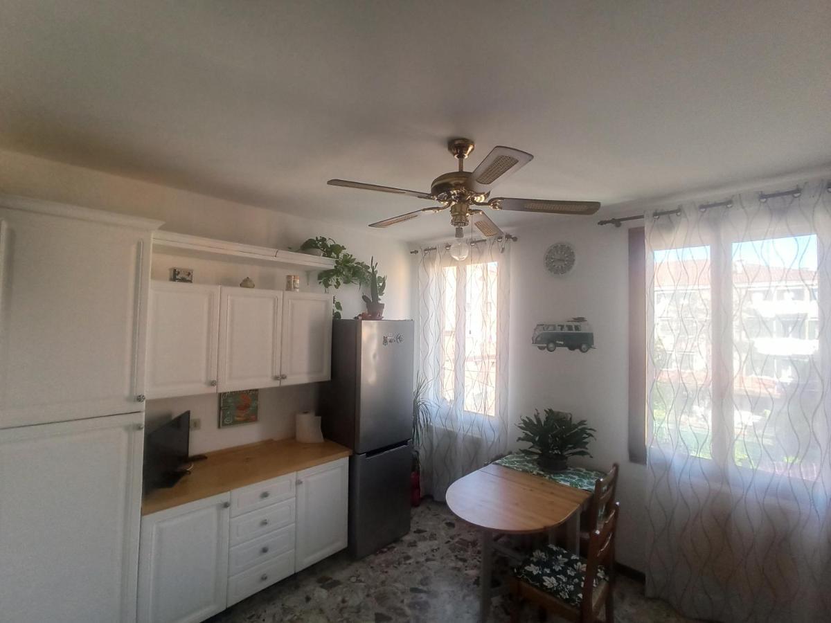 Real Apartment *