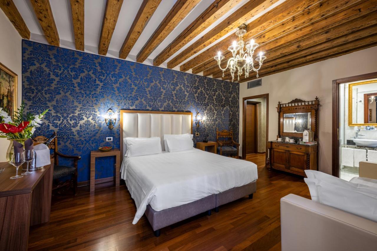 Palazzo San Lorenzo Venice