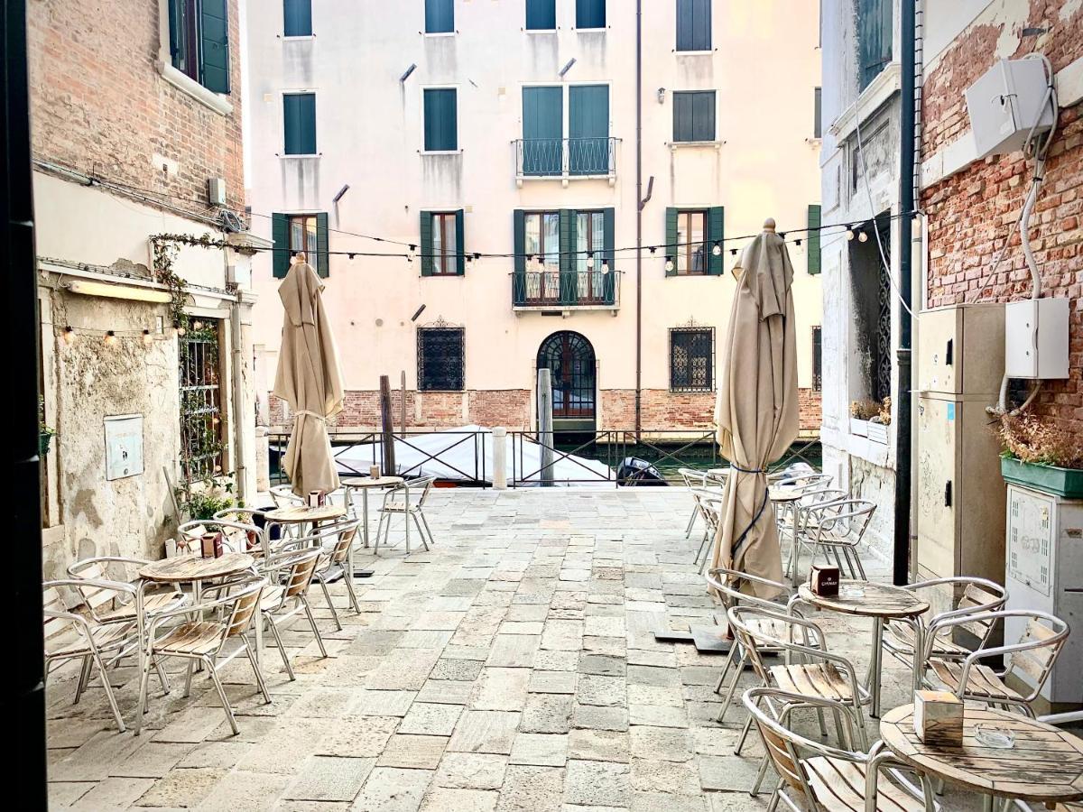 Paradise 1 Venice
