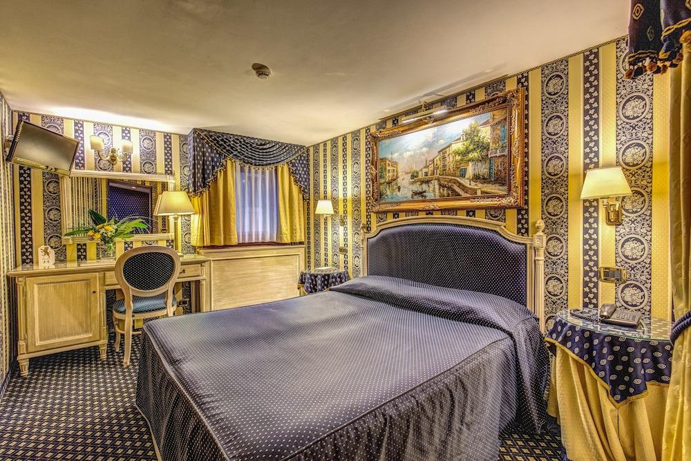 312 Piazza San Marco Guest house 3*