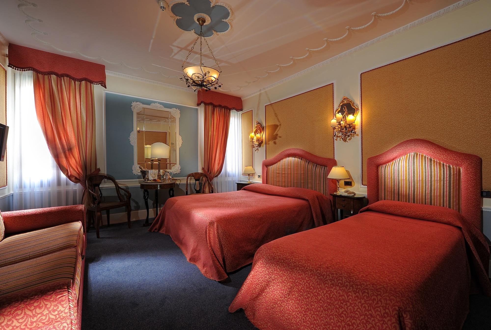 Arlecchino Hotel