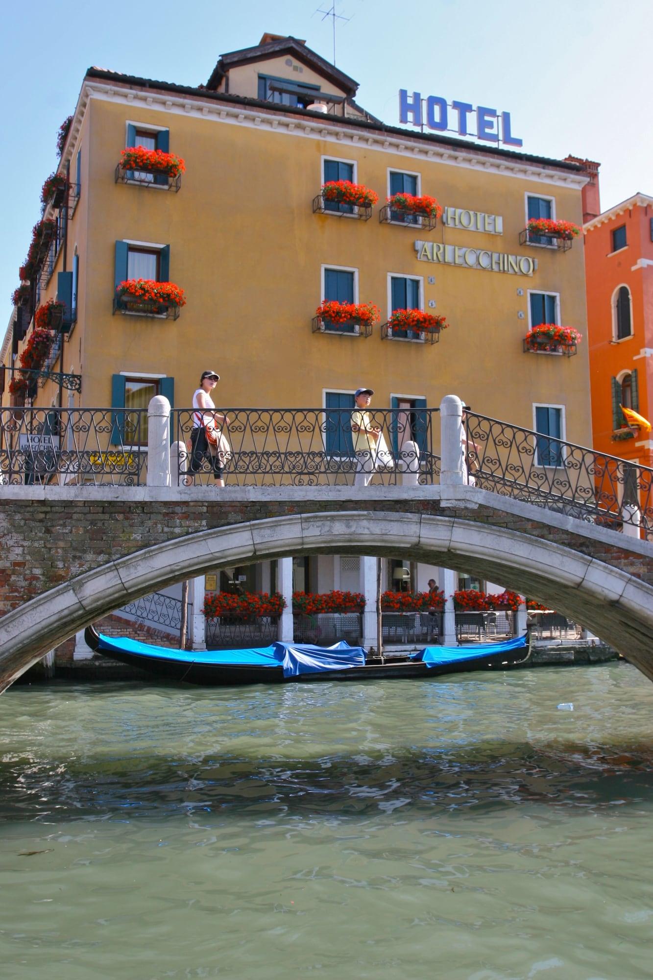 Arlecchino Hotel 3*