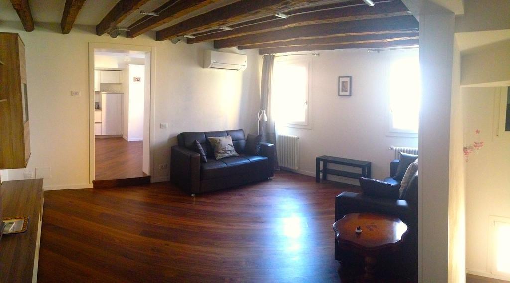 Casa Calle Frezzeria *