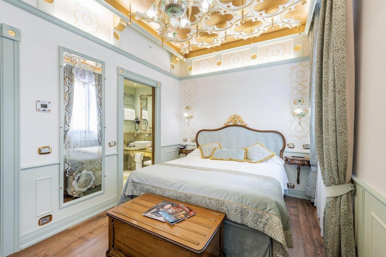 Hotel Monaco & Grand Canal Venice