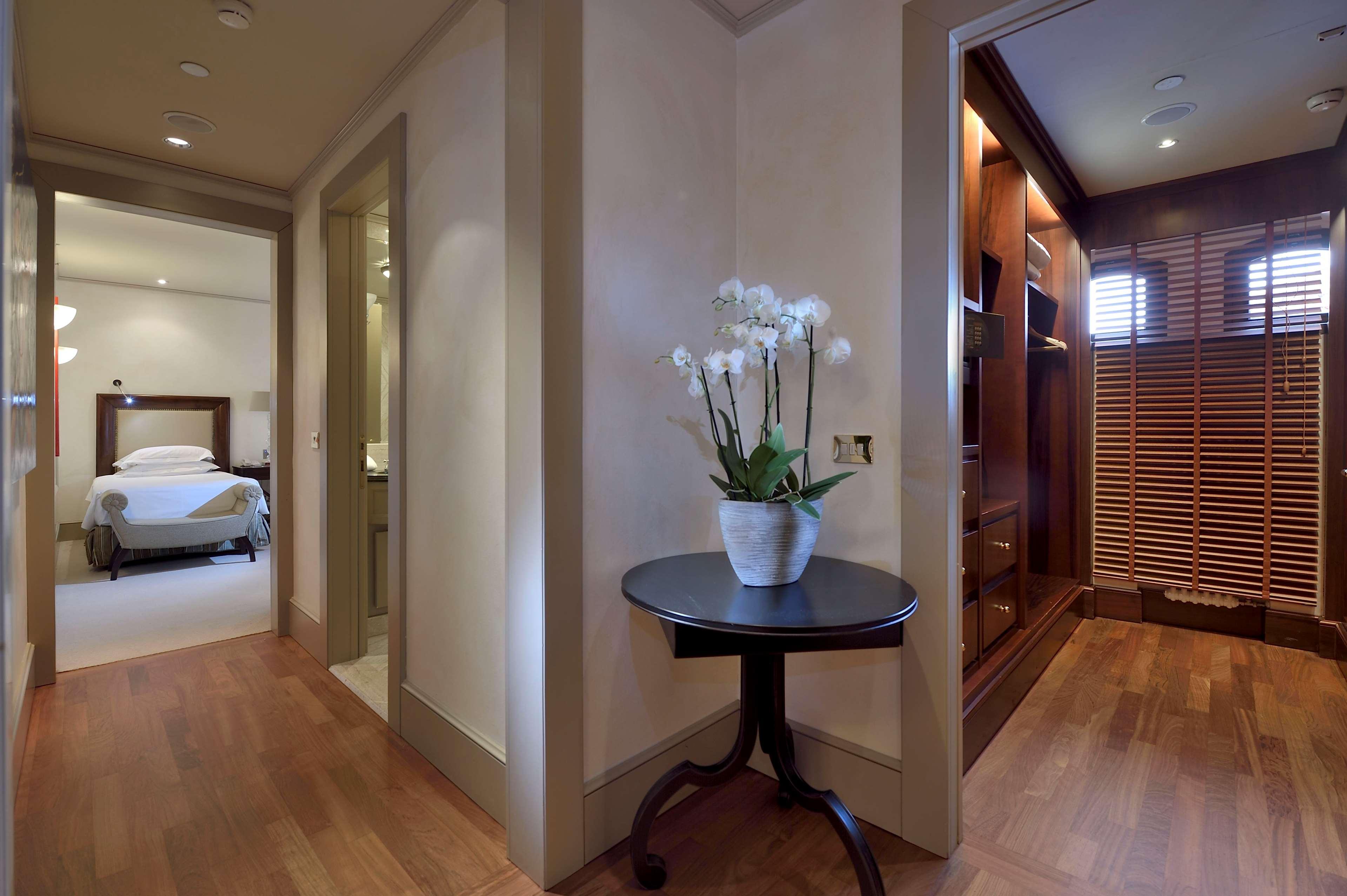 Hilton Molino Stucky Hotel 5*