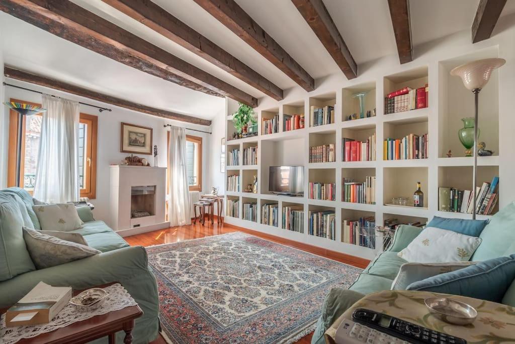 Charming Loft With Roof Terrace Close To S. Marco * Venice