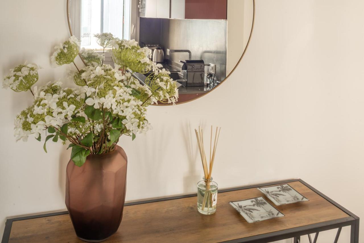 Apartment Sant'aponal Cozy With Balcony R&r *