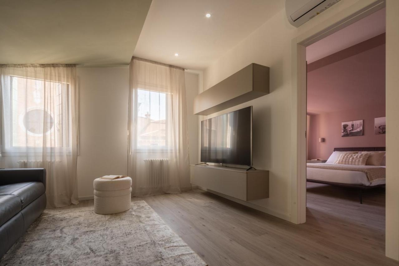 Sant'aponal Cozy With Balcony R&r Apartment Venice