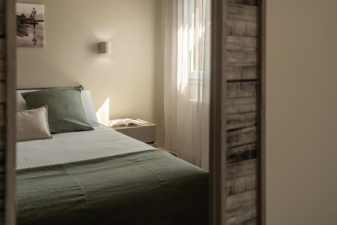 Sant'aponal Cozy With Balcony R&r Venice