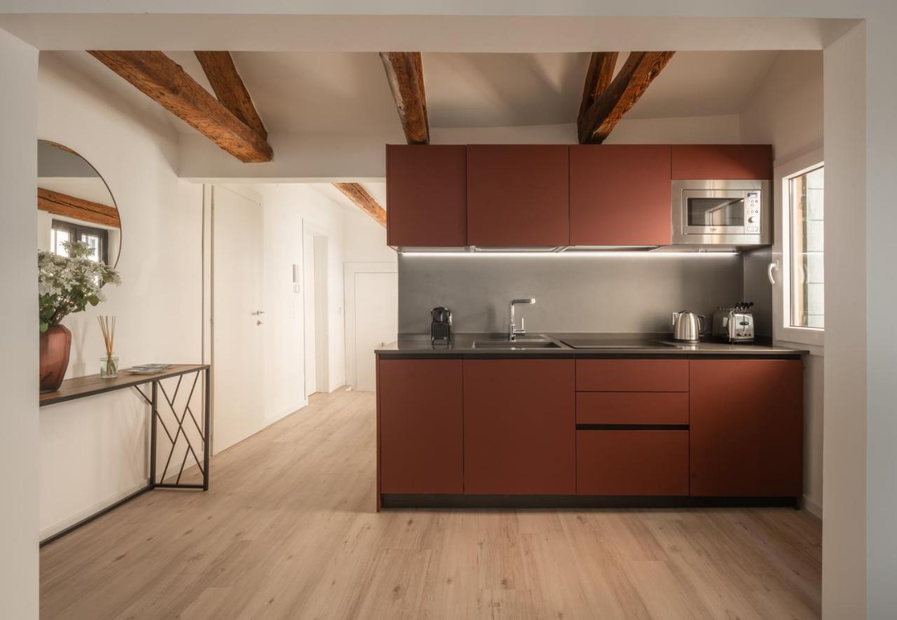 Sant'aponal Cozy With Balcony R&r Apartment *