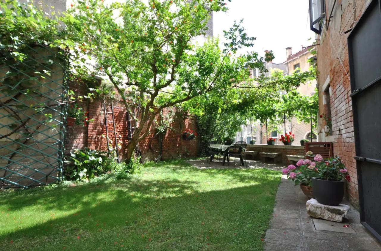 Apartment Garden In Biennale Venice