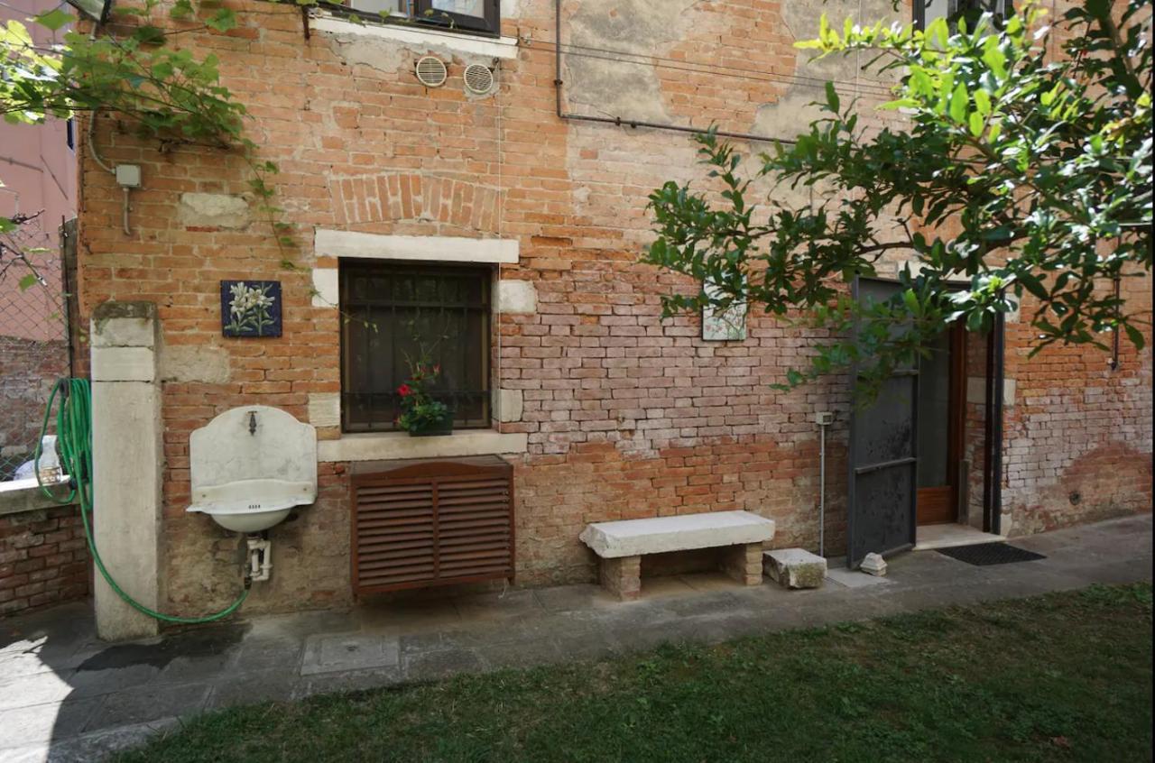 Apartment Garden In Biennale