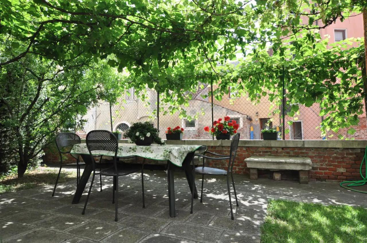 Garden In Biennale Apartment *