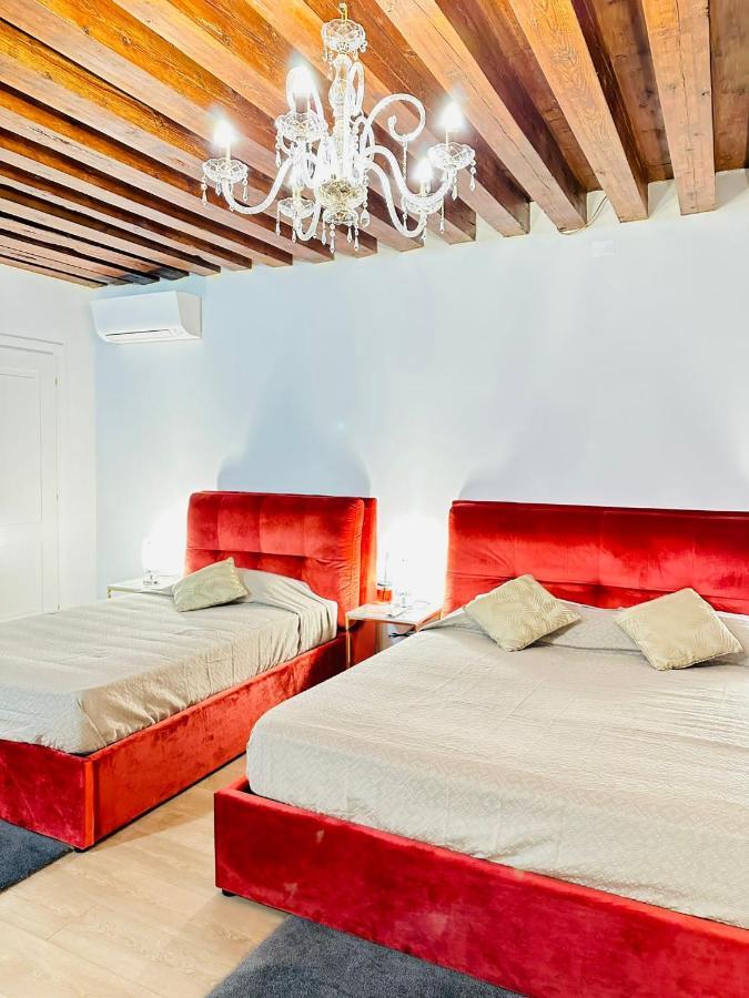 Acomodação com café da manhã  Luxury Suites Veneza
