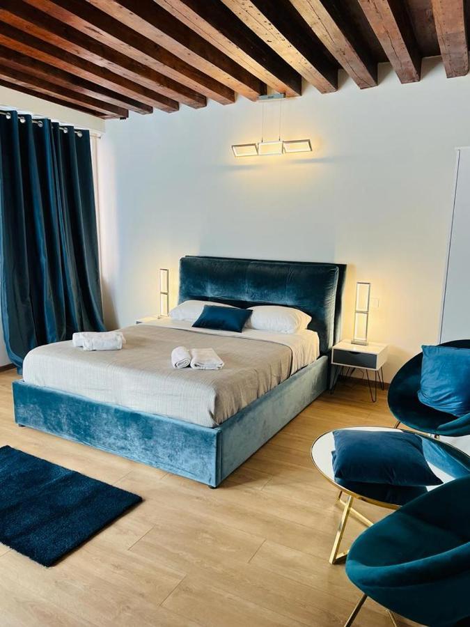 Acomodação com café da manhã  Luxury Suites Veneza