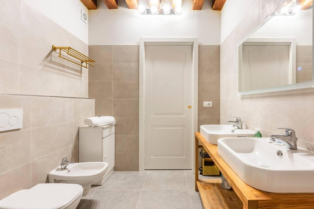 Luxury Suites Acomodação com café da manhã  *
