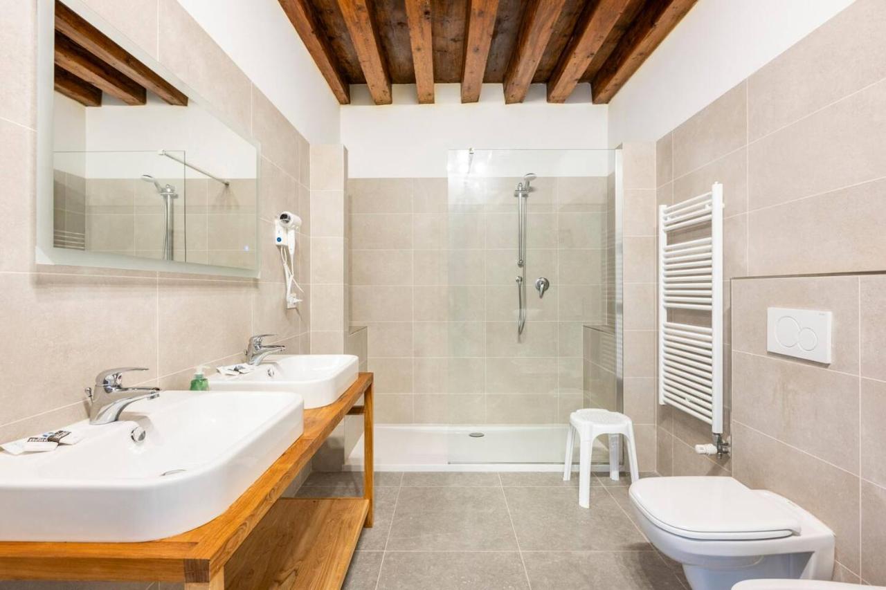 Luxury Suites Acomodação com café da manhã 