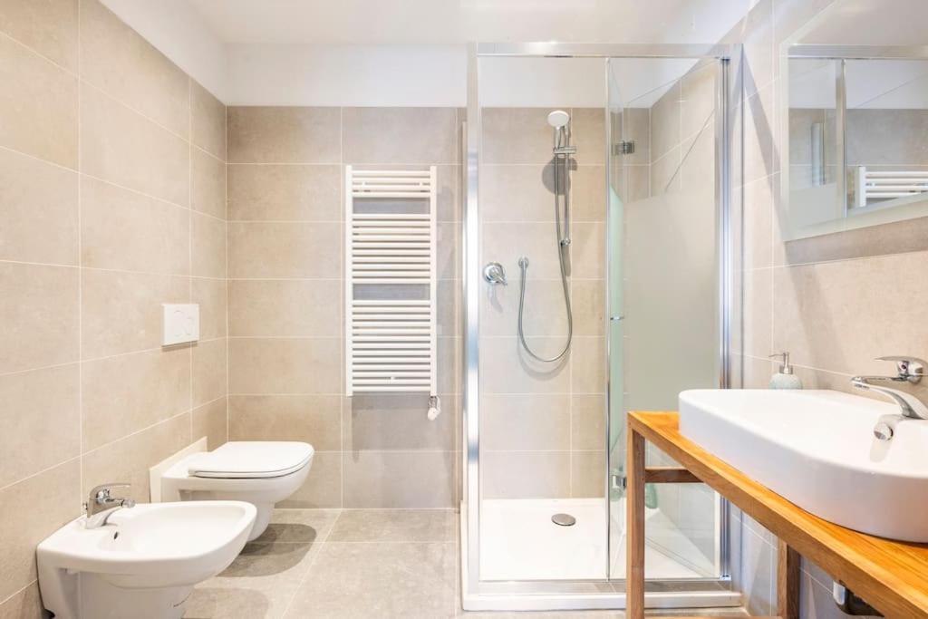 Acomodação com café da manhã  Luxury Suites