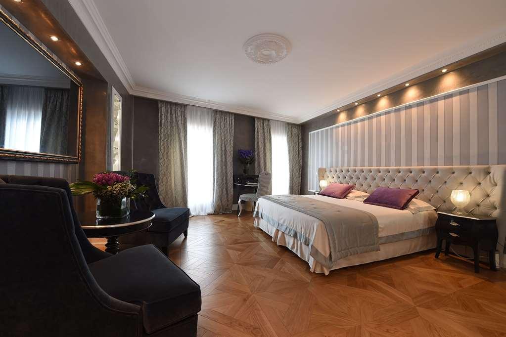 Savoia & Jolanda Venice